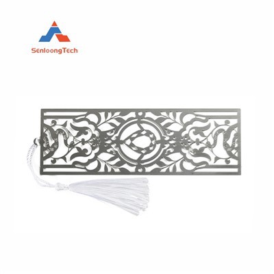 에칭 된 직사각형 금속 북마크